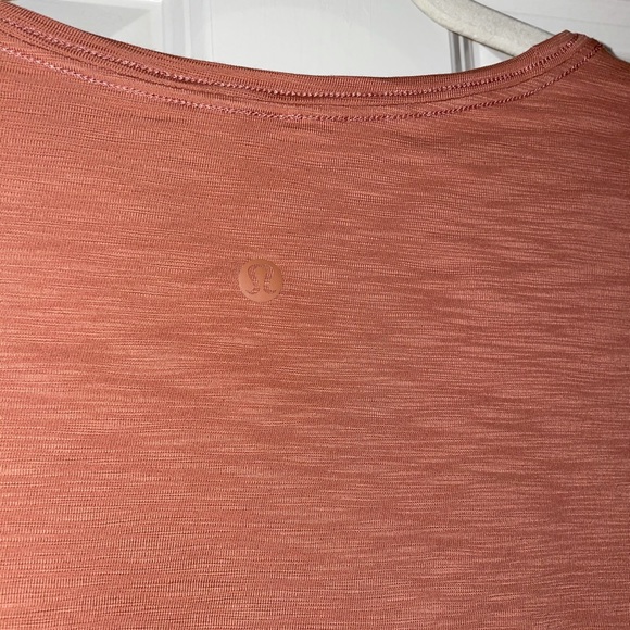 LULULEMON LOVE CREW SZ 2 - Picture 2 of 4